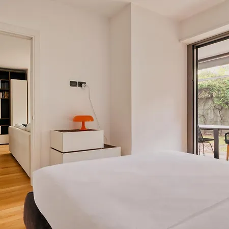 Hostmate - - Ulpio Traiano *