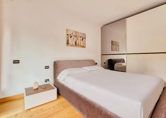 Hostmate - - Ulpio Traiano ミラノ