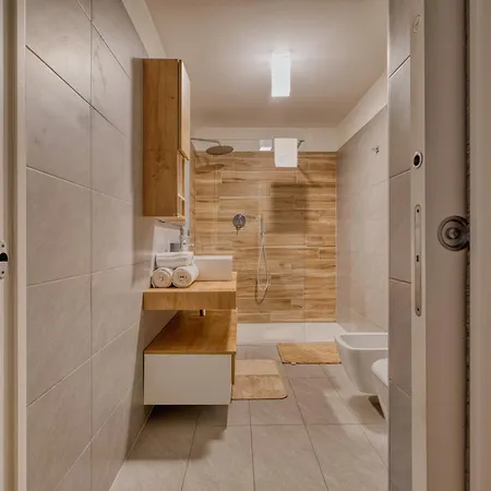 Hostmate - - Ulpio Traiano Апартаменты *