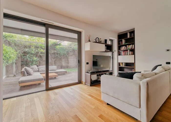 Hostmate - - Ulpio Traiano Милан