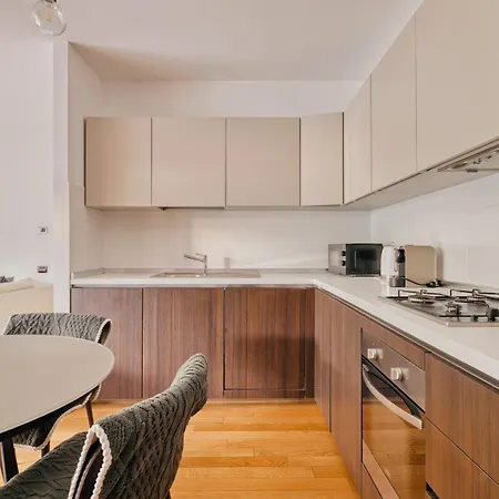 Hostmate - - Ulpio Traiano Apartmán Milán