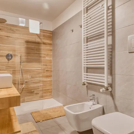 Apartmán Hostmate - - Ulpio Traiano
